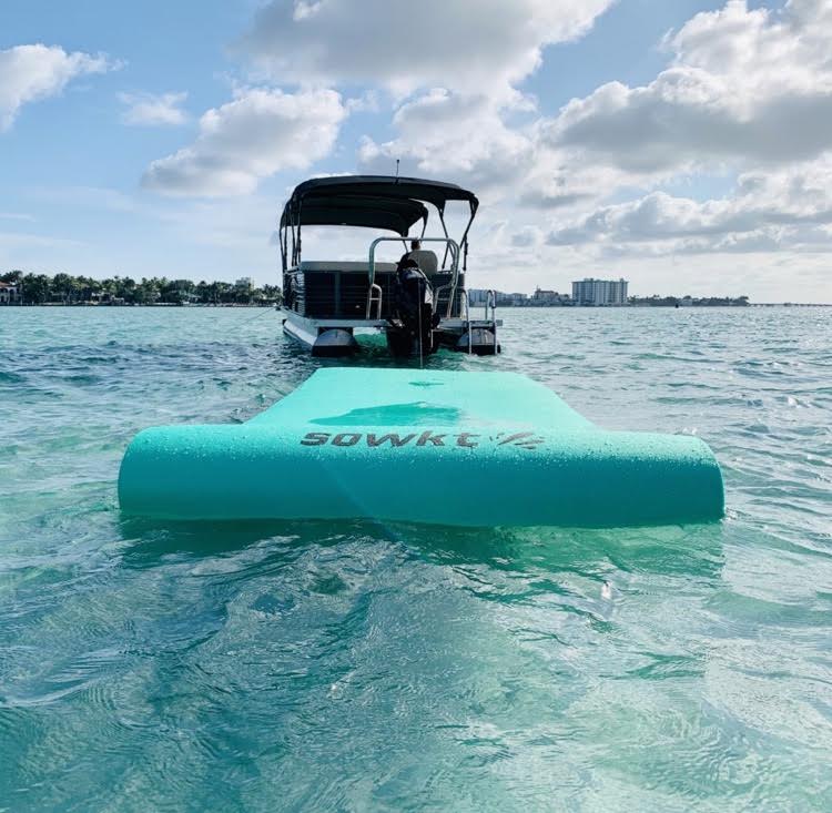 24' Luxury Pontoon Boat Rental In Miami | Captain Hook Boat Rentals In ...